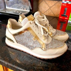 MICHAEL KORS sneakers size 8.5
